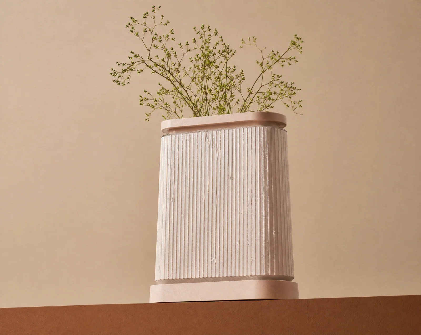 Ribbed planter fountain